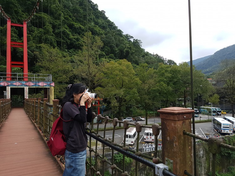 烏来の吊り橋見るバスターミナル